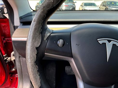 Used 2022 Tesla Model 3 Standard Range RWD image 10