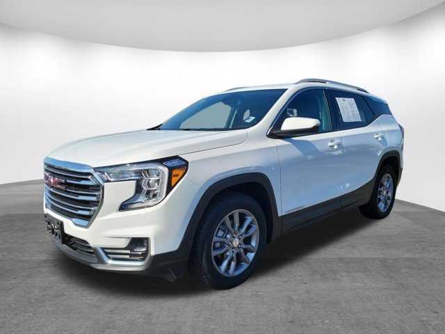 Used 2024 GMC Terrain SLT AWD/4WD image 3