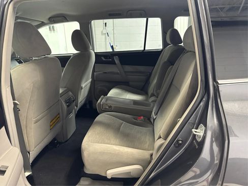 Used 2013 Toyota Highlander Limited image 10