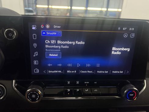 Used 2024 Chevrolet Colorado Trail Boss w/ Technology Package image 24