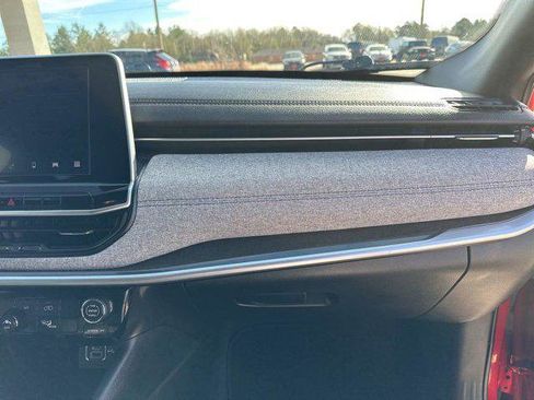 Certified 2025 Jeep Compass Latitude image 43