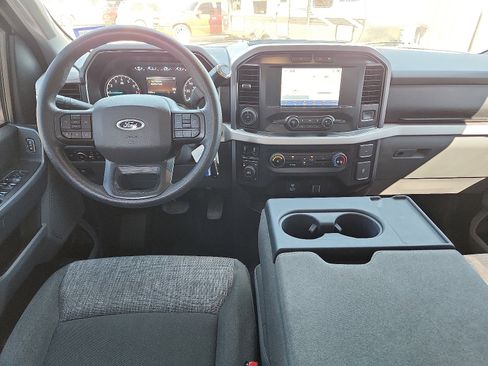 Used 2023 Ford F150 XLT w/ Trailer Tow Package image 9