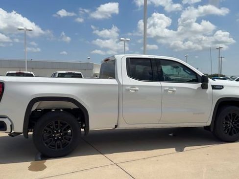 New 2026 GMC Sierra 1500 Elevation image 7