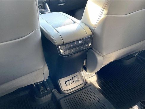 Used 2021 Toyota Highlander Platinum image 35
