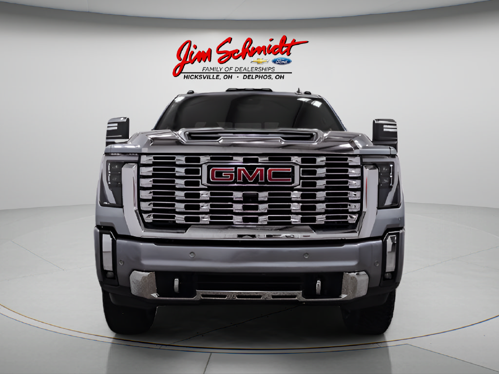 Used 2024 GMC Sierra 2500 Denali w/ Technology Package AWD/4WD image 2