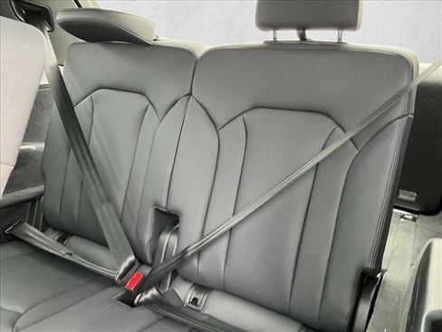 Used 2025 Audi Q7 3.0T Premium Plus image 14