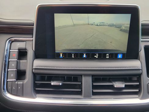 Used 2022 Chevrolet Tahoe LT w/ Luxury Package RWD image 19