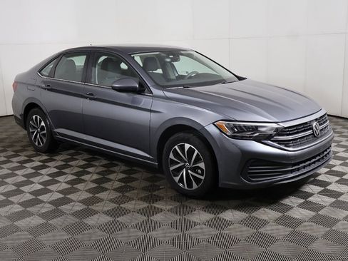 Used 2023 Volkswagen Jetta S image 2