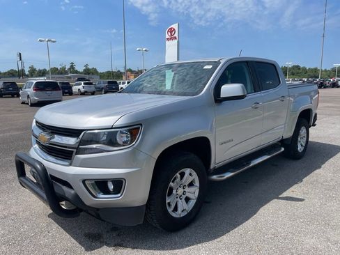 Used 2016 Chevrolet Colorado LT w/ LT Convenience Package RWD image 3