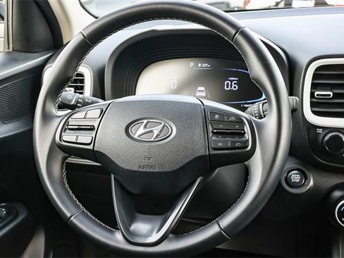 Certified 2023 Hyundai Venue Limited image 16