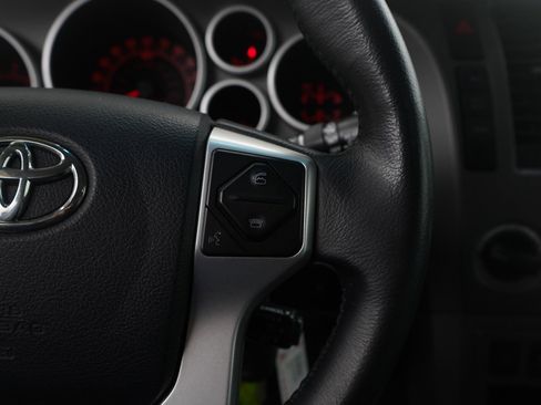 Used 2016 Toyota Sequoia SR5 image 19