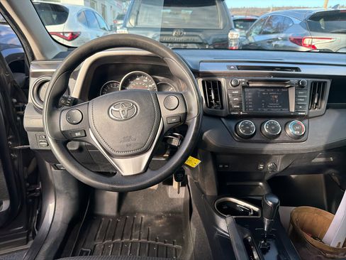 Used 2016 Toyota RAV4 LE image 21