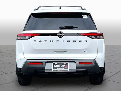 New 2026 Nissan Pathfinder SL FWD image 4