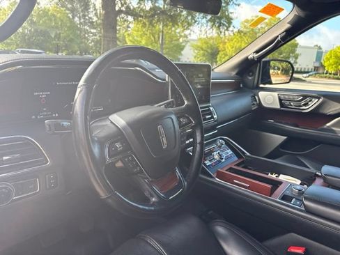 Used 2021 Lincoln Navigator L Reserve AWD/4WD image 11