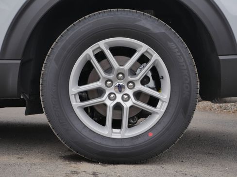 New 2026 Ford Explorer Active AWD/4WD image 19