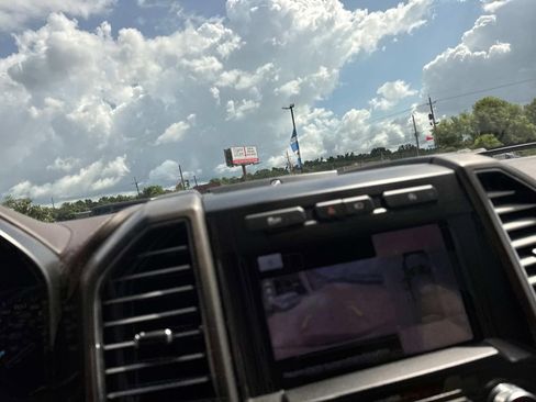 Used 2020 Ford F150 Limited w/ Trailer Tow Package image 25