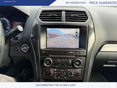 Used 2018 Ford Explorer XLT w/ Equipment Group 202A image 17