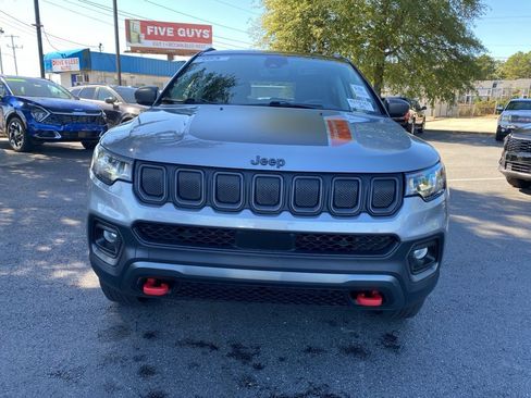 Used 2022 Jeep Compass Trailhawk w/ Trailhawk Convenience Group image 2