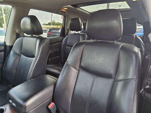 Used 2019 Nissan Pathfinder Platinum AWD/4WD image 18
