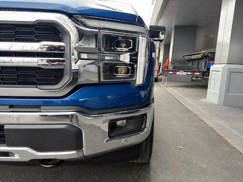 Certified 2025 Ford F150 Lariat w/ FX4 Off-Road Package AWD/4WD image 4