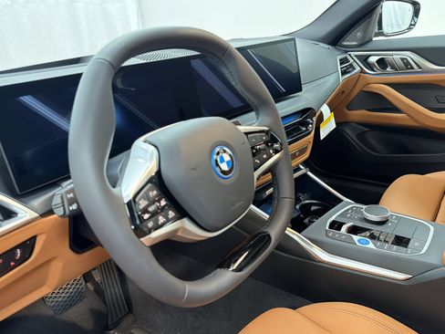 Used 2026 BMW i4 xDrive40i w/ Premium Package AWD/4WD image 4