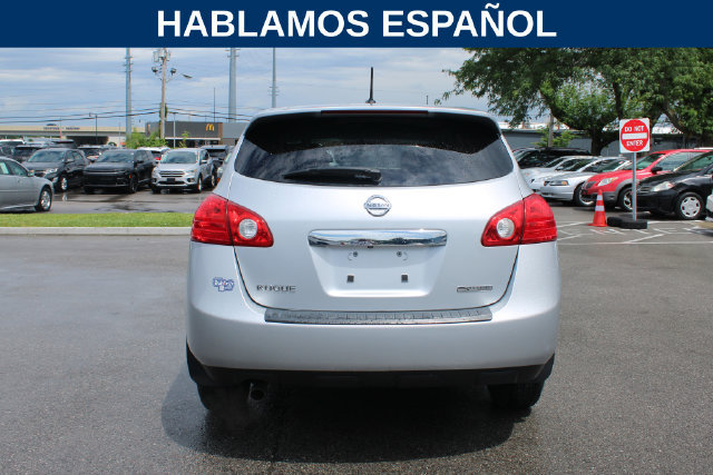 Used 2013 Nissan Rogue S w/ Special Edition Pkg FWD image 4