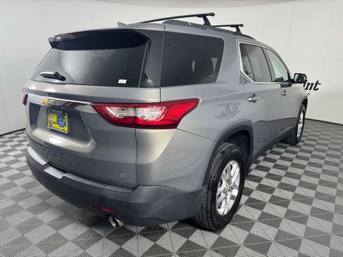 Used 2018 Chevrolet Traverse LT FWD image 5