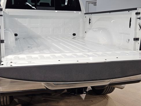 Used 2025 RAM 2500 Tradesman AWD/4WD image 18