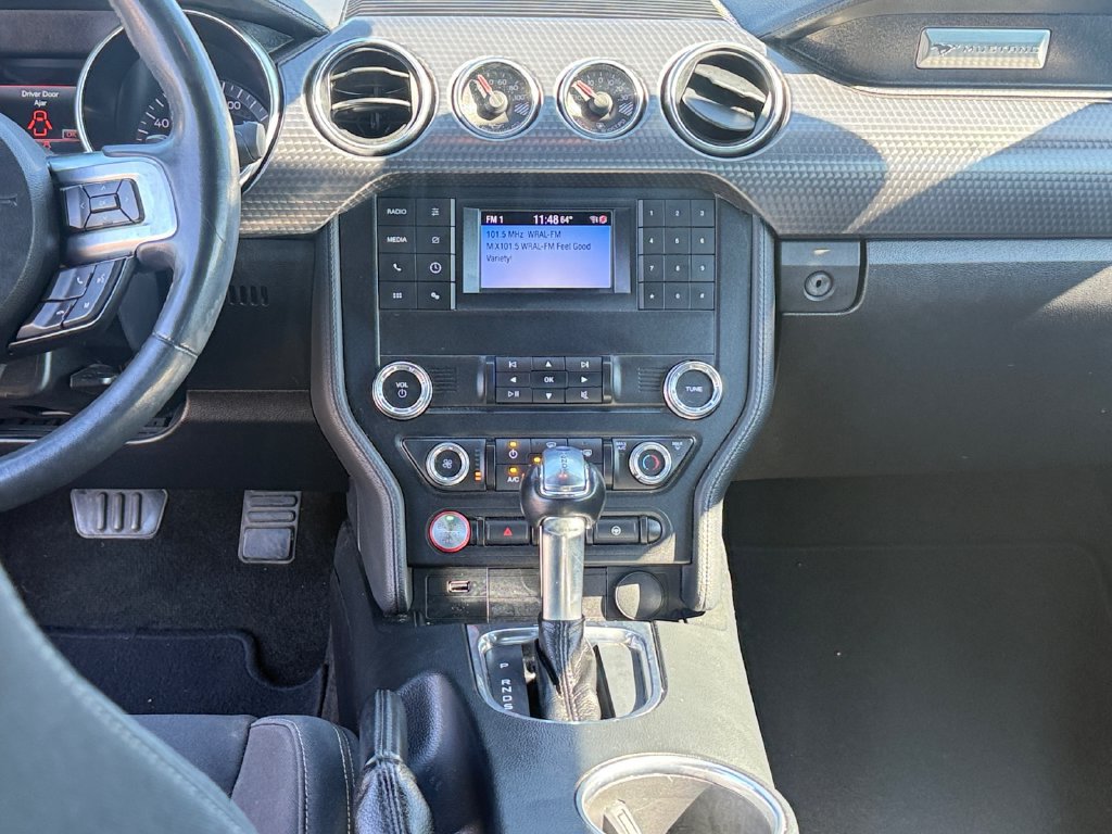 Used 2019 Ford Mustang Convertible w/ Ecoboost Performance Package RWD image 11