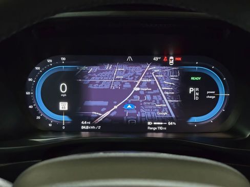 Used 2023 Volvo C40 P8 Recharge Plus w/ Climate Package image 14