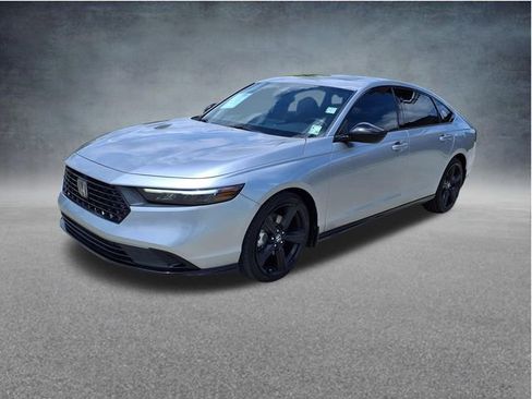 Used 2023 Honda Accord Sport image 3