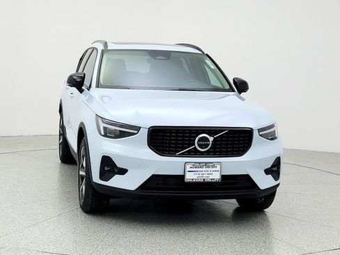 New 2026 Volvo XC40 B5 Plus w/ Protection Package Premier image 2