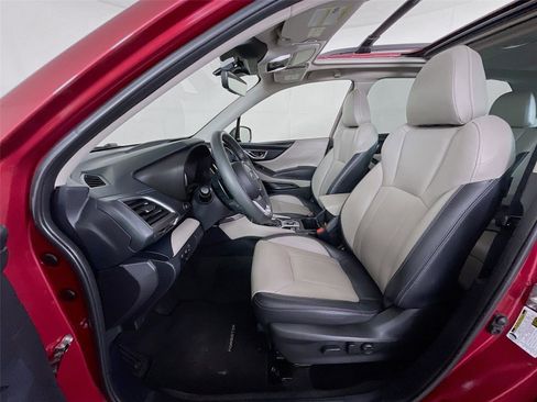 Used 2023 Subaru Forester Limited image 27