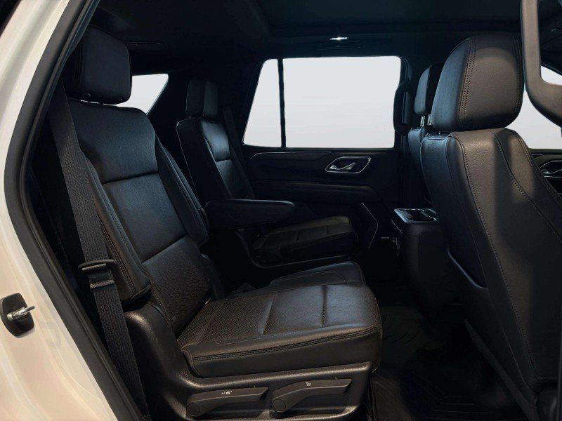 Used 2022 Chevrolet Tahoe High Country w/ Premium Package 2 AWD/4WD image 32