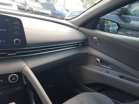 Used 2023 Hyundai Elantra SEL FWD image 24