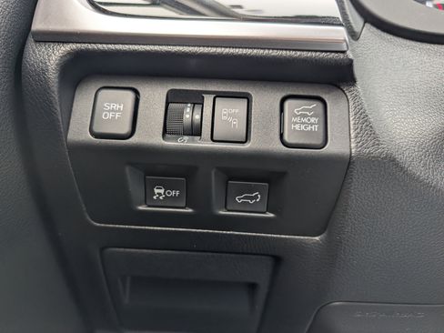 Used 2018 Subaru Forester 2.5i Touring AWD/4WD image 27
