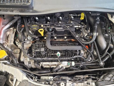 Used 2019 Ford Escape SE image 30