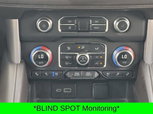 Used 2023 GMC Yukon SLT w/ SLT Luxury Package RWD image 16