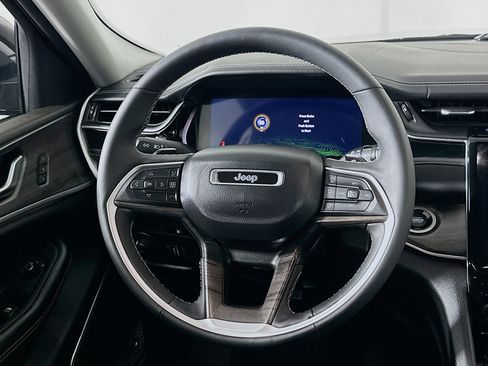 Used 2022 Jeep Grand Cherokee Limited 4xe image 18