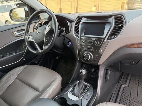 Used 2017 Hyundai Santa Fe SE w/ SE Premium Package 02 image 39