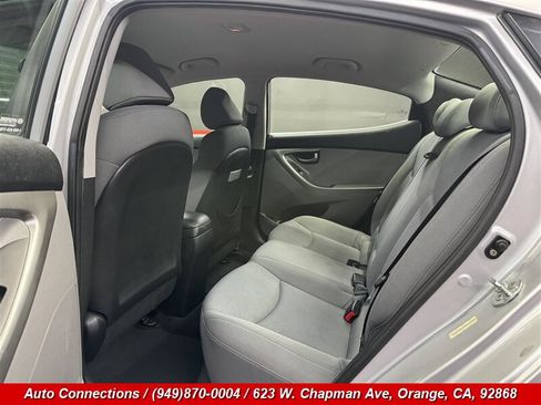 Used 2012 Hyundai Elantra GLS image 9