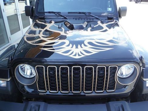 Used 2025 Jeep Gladiator Sport AWD/4WD image 20