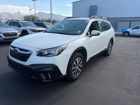 Used 2021 Subaru Outback Premium w/ Popular Package #1 AWD/4WD image 3