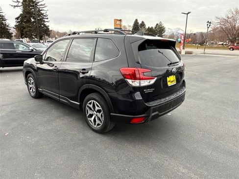 Used 2021 Subaru Forester Premium w/ Popular Package #1 image 3