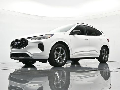 Used 2023 Ford Escape ST-Line image 36