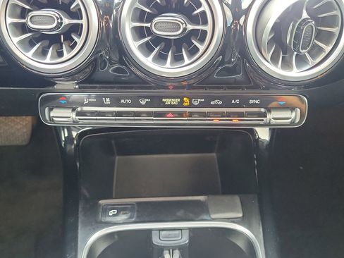 Certified 2022 Mercedes-Benz A 220 image 18