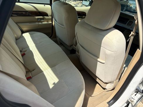 Used 2008 Mercury Grand Marquis GS RWD image 27
