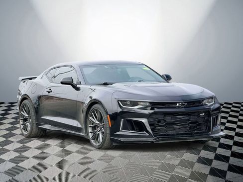 Used 2023 Chevrolet Camaro ZL1 image 4
