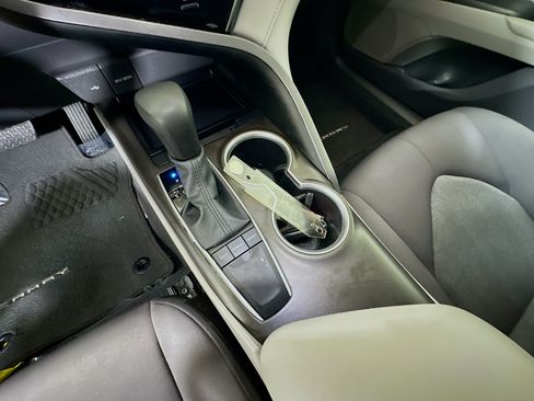 Used 2024 Toyota Camry LE w/ Convenience Package FWD image 22