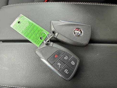 Used 2023 Buick Envision Essence w/ Sport Touring Package image 40